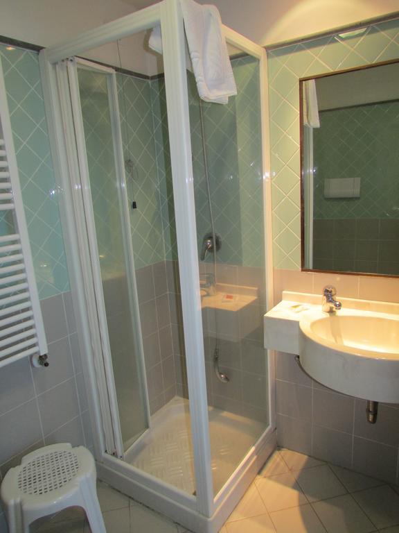 Emmaus Hotel Zafferana Etnea Quarto foto
